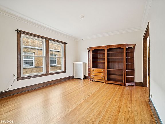 5th image of 1520 E 59th St #3C