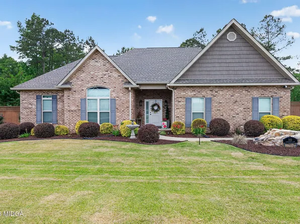 302 Paddington Ln, Lizella, GA 31052