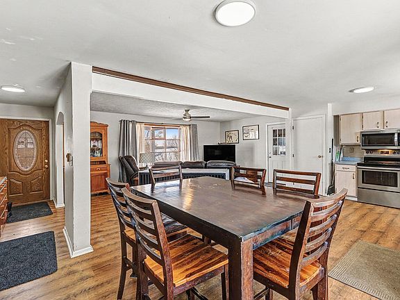 4th image of 408 New Hope Rd