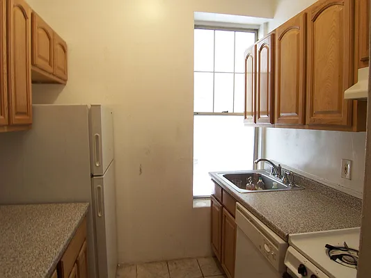 Rented by Friedman Roth Realty | media 30