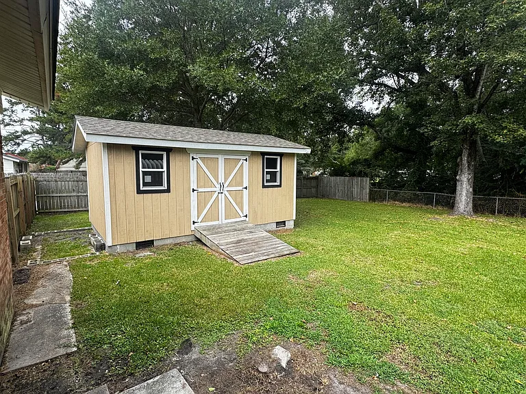 112 Shamrock Dr — Photo 20