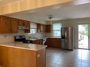 222 Riverside Ave #1, Medford, MA 02155