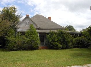 408 Charlotte St, Hamlet, NC 28345