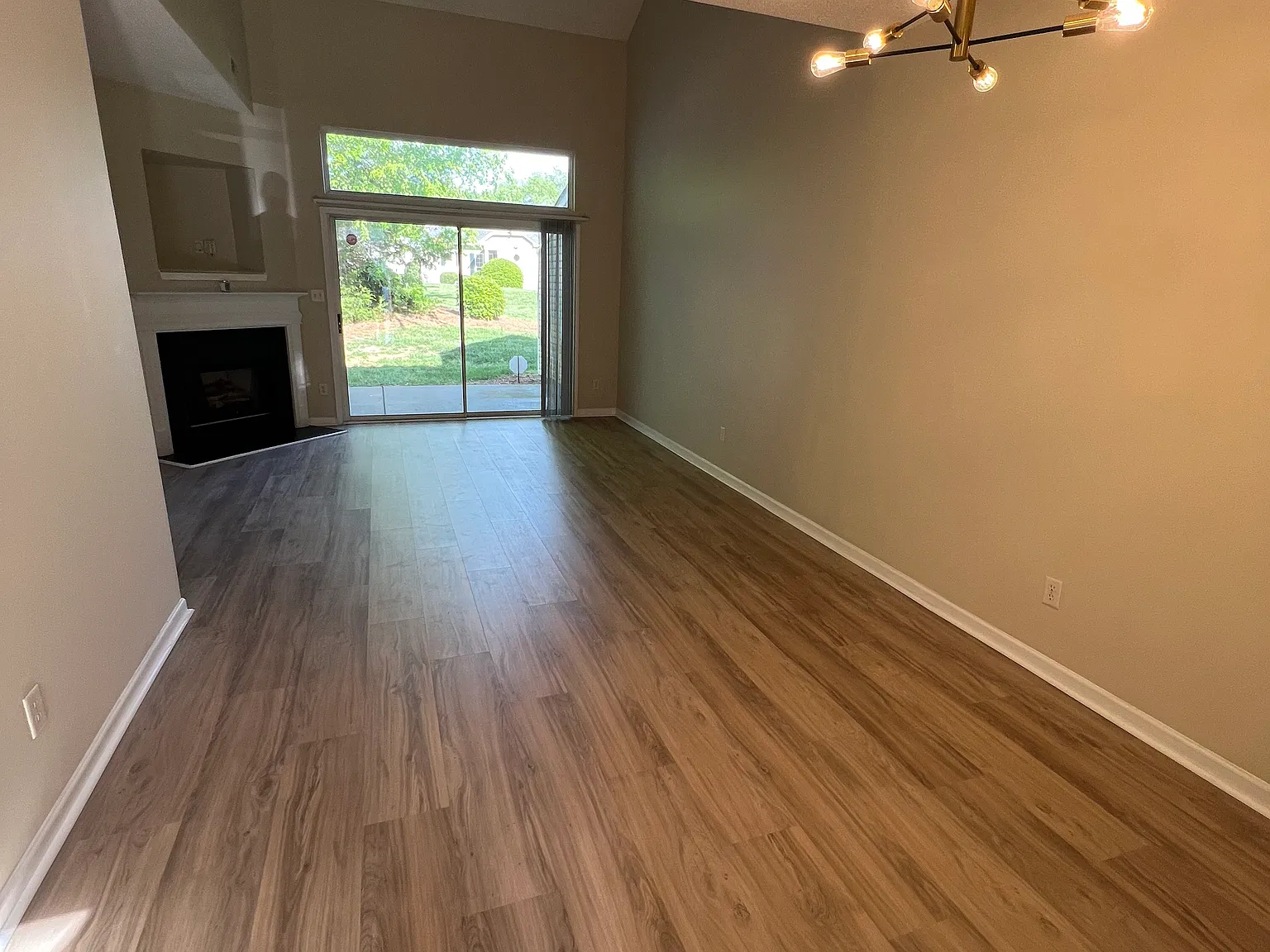 9128 Treyburn Dr — Photo 2