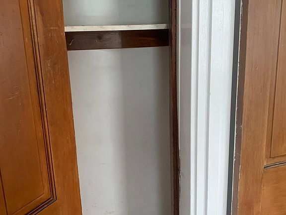 4th image of 106 Standish Ave #2L