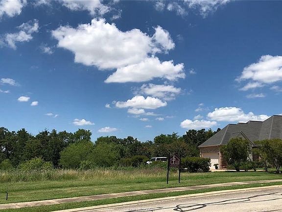 4th image of 3203 Pinyon Creek Dr