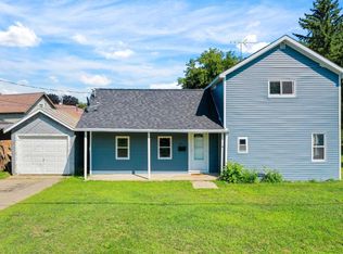 213 Pine Ave, Oconto, WI 54153