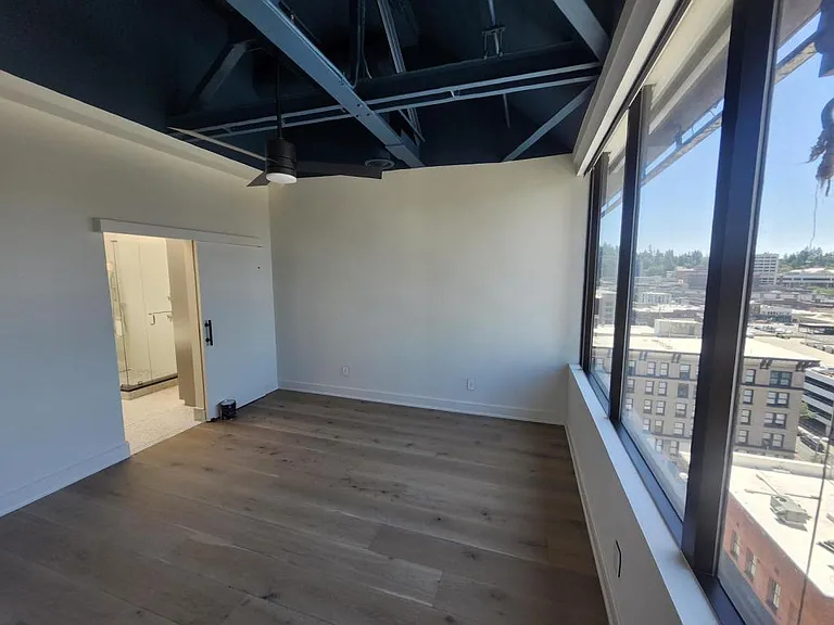 515 W Sprague Ave — Photo 21