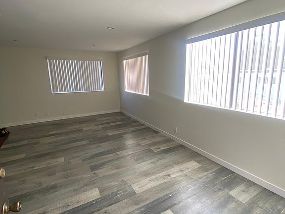 2nd image of 2310 Montrose Ave #3