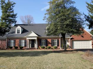 402 Duff Ln, Rolling Fields, KY 40207