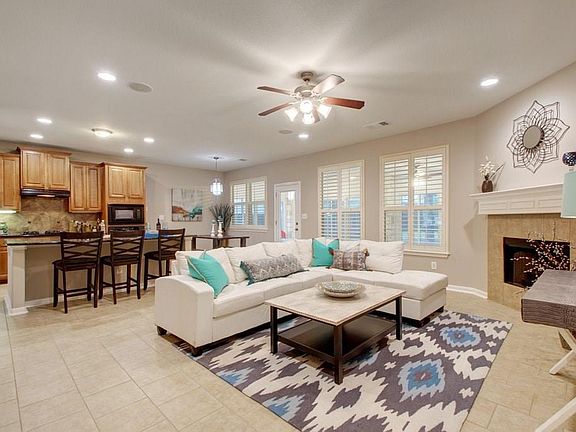 3rd image of 3909 Vallarta Ln
