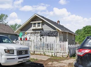 324 Bellaire Ave, Kansas City, MO 64123