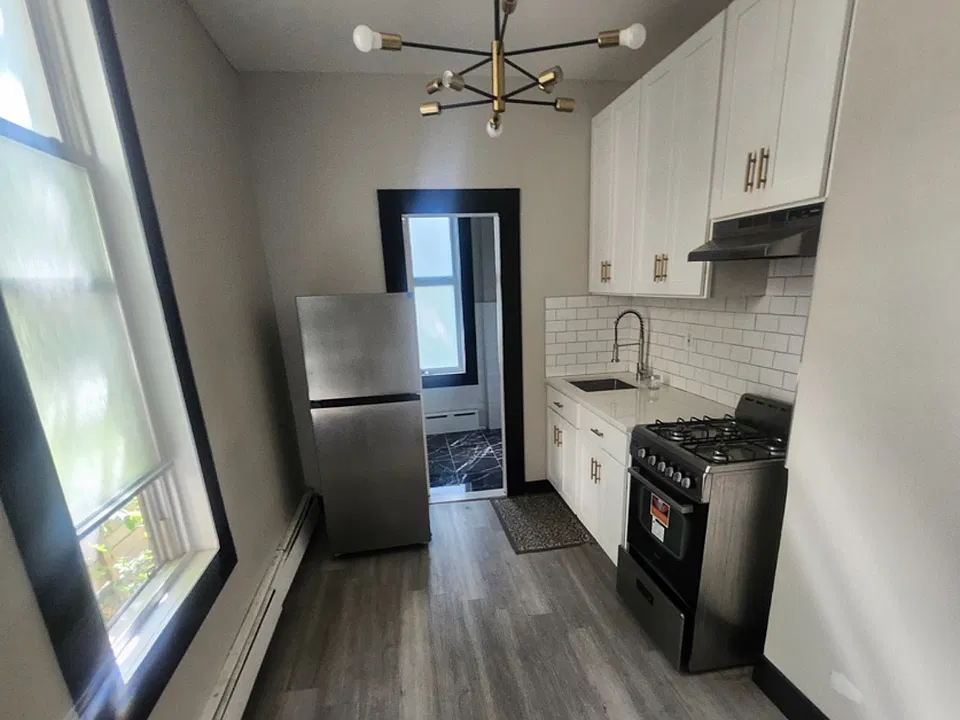 63 Laidlaw Ave #1