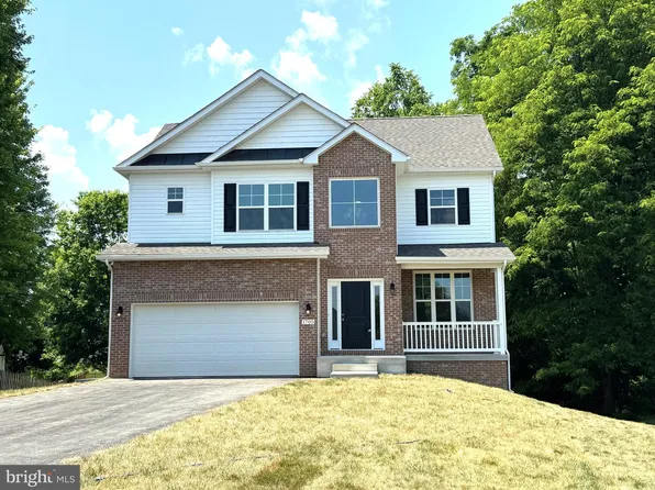 1705 Memorial Park Ave, Martinsburg, WV 25401