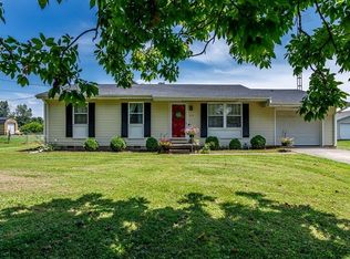 2315 E Little Bear Rd, Connersville, IN 47331