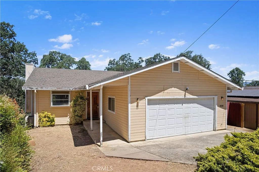 530 Forest Dr photo 1