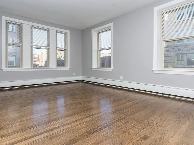 7130 S Jeffery Blvd — Photo 3