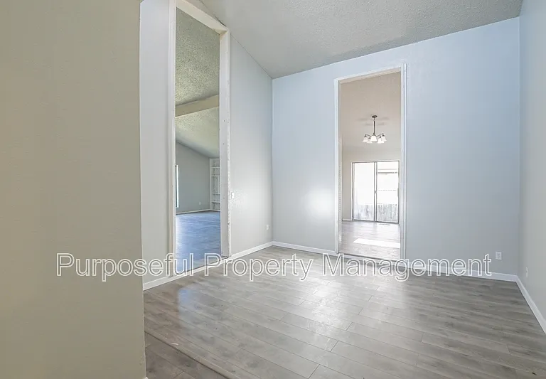 8224 NW 87th St — Photo 19