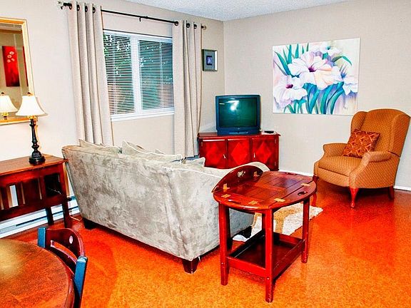 3rd image of 814 N L St #6pbhy43ms