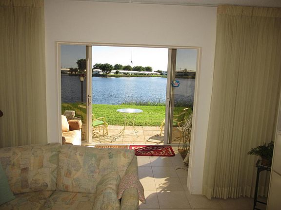 3rd image of 1116 Lake Ter APT 115