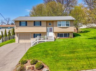 933 Squires Ave, Endicott, NY 13760