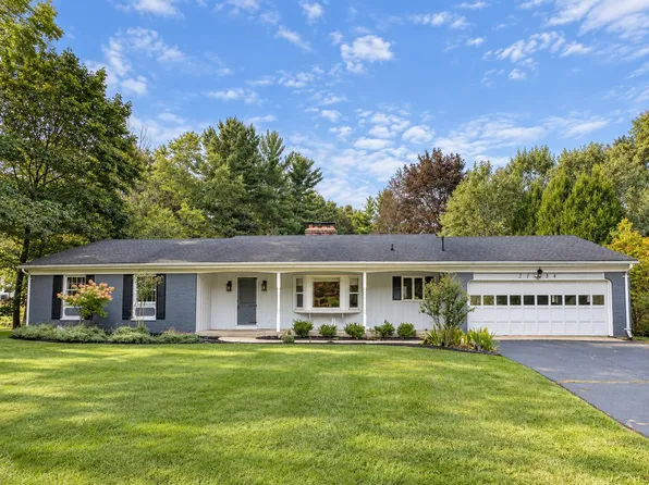 2134 Sycamore Ln, Kalamazoo, MI 49008