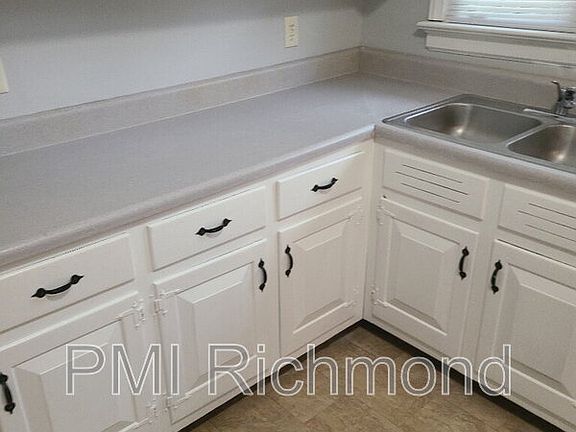 4th image of 7517 Montrose Ave