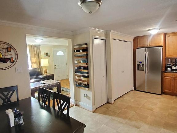 5th image of 100 Shelton Dr
