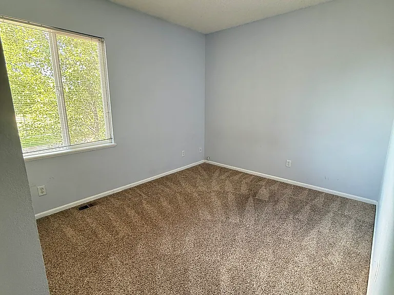 7070 Mountain Creek Grv — Photo 12
