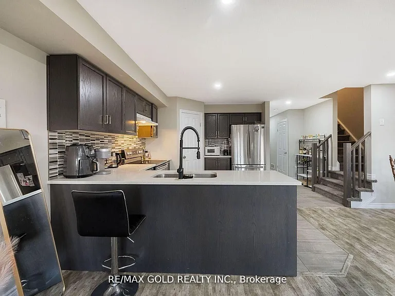 1357 Calais Dr — Photo 8