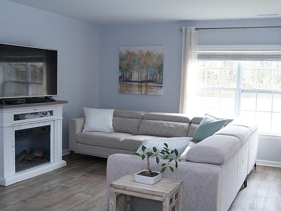 4th image of 7643 Jordan Rd