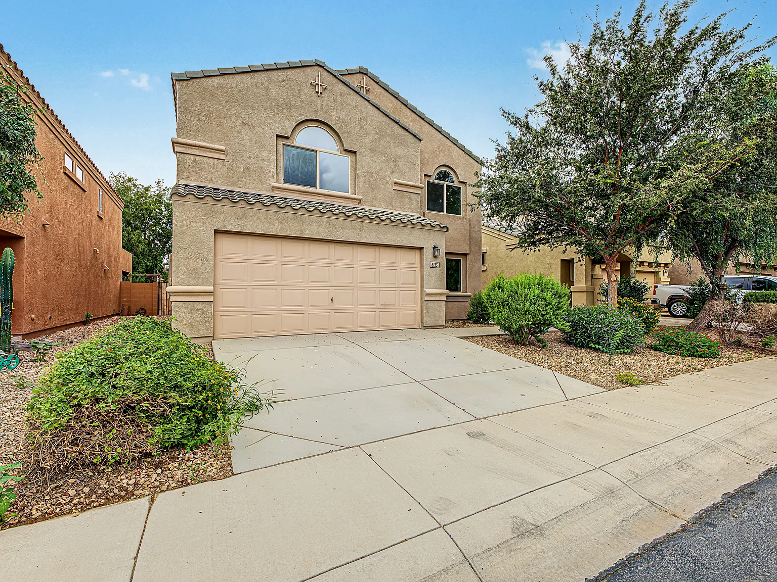 4 bed, 2.5 bath, 2229 sqft, $1,850 — Photo 2