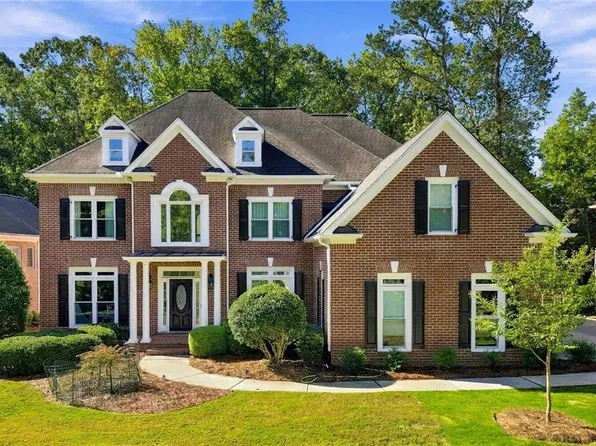 1140 River Laurel Dr, Suwanee, GA 30024
