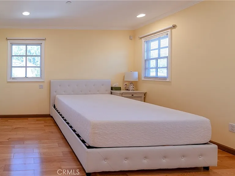 1120 Columbia Rd — Photo 13