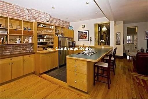 5th image of 18 Sunset St APT 3T