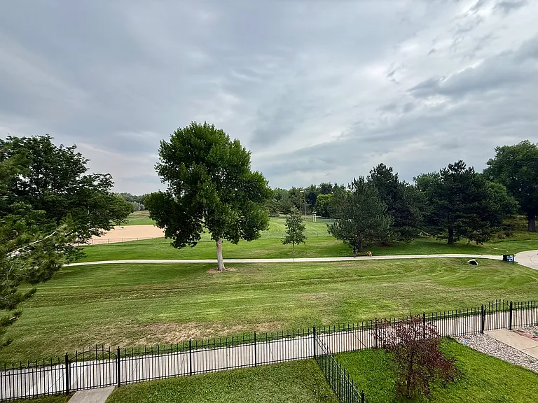 415 Mason Ct #2B — Photo 28