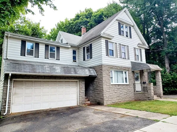 131 Hampden St, Chicopee, MA 01013