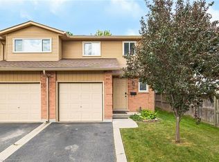 1675 Upper Gage Ave #28, Hamilton, ON L8W3R7