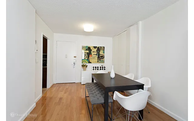 Rented by Douglas Elliman | media 7