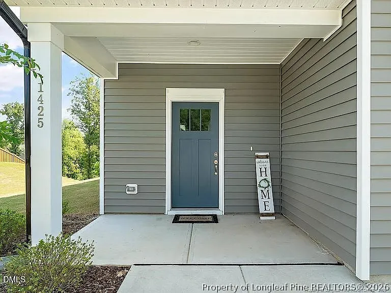 4 bed, 2.5 bath, 2898 sqft, $2,295 — Photo 4