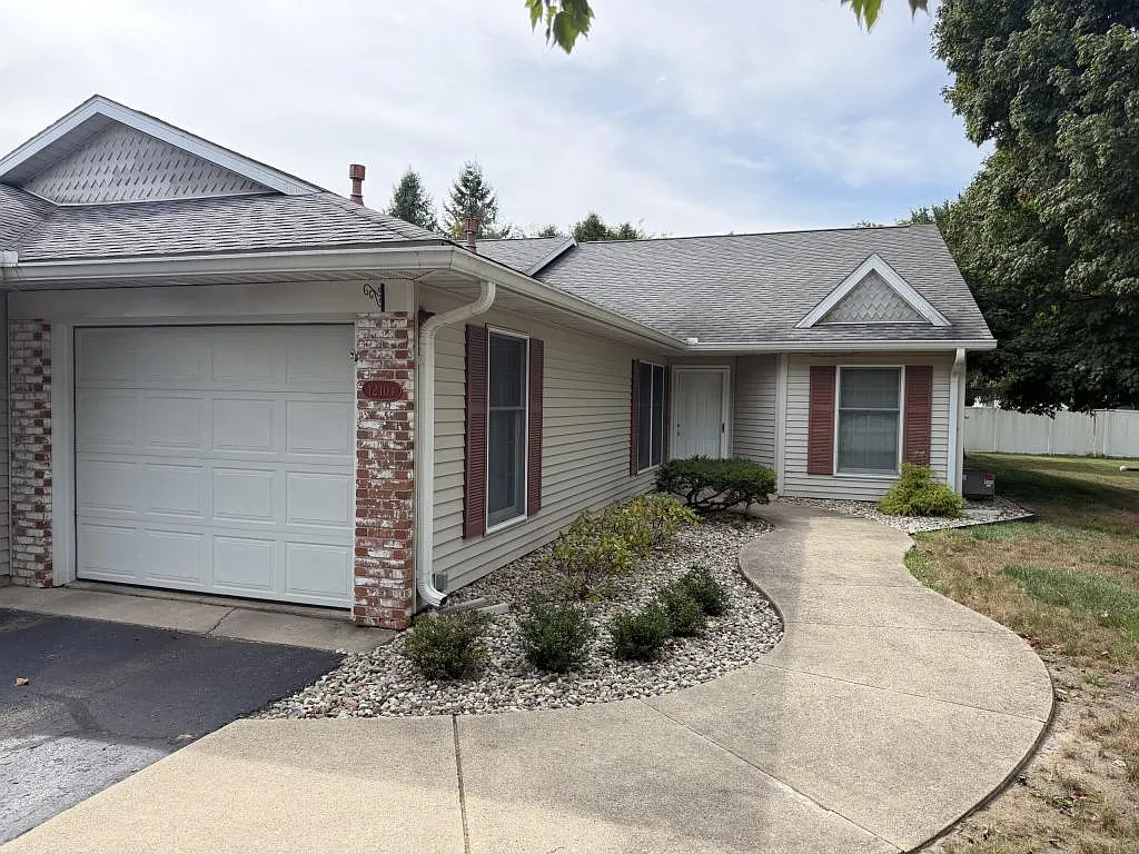 1210B Park Rd — Photo 1