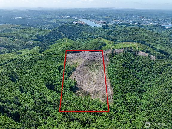 3rd image of 90 E Wishkah Road