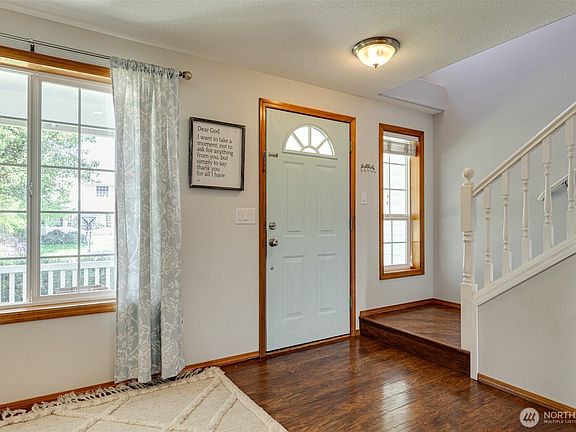 2nd image of 302 Pine Street
