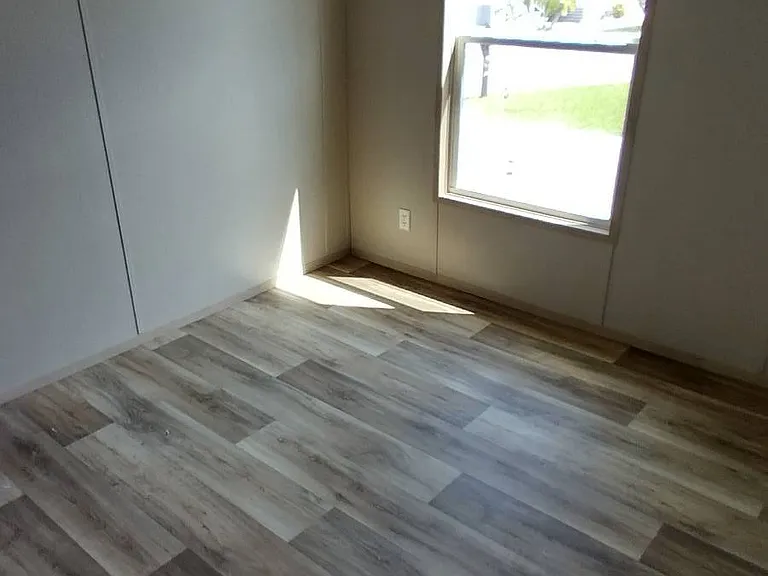 213 Greenhaven Rd W #213 — Photo 32