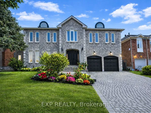 29 Northgate Cres, Richmond Hill, ON L4B 2K8