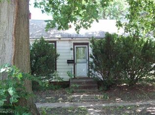 616 S 8th St #TOWNHOUSE, Oskaloosa, IA 52577