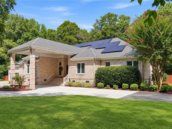 2068 Vaughan Rd, Virginia Beach, VA 23457