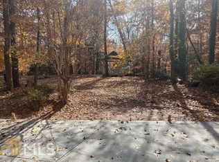 220 S Gable Way, Roswell, GA 30076