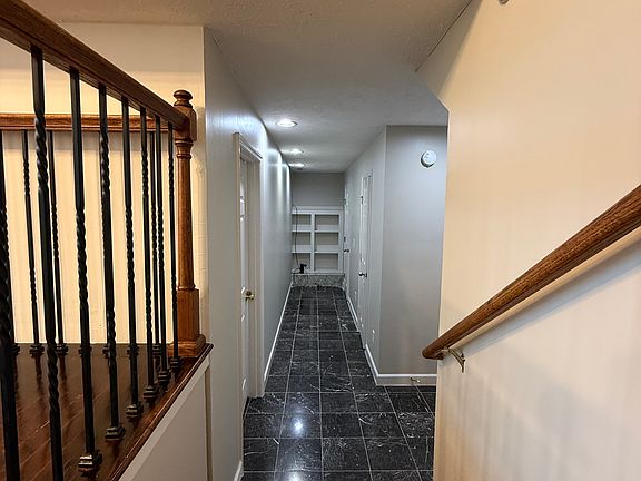 2nd image of 508 Aerie Lndg