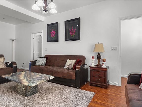 3rd image of 9882 Broadway APT B